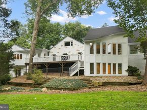 7058 Idylwood Road, Falls Church VA 22043