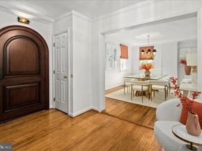 7058 Idylwood Road, Falls Church VA 22043