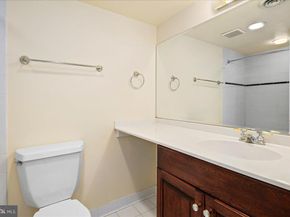 7058 Idylwood Road, Falls Church VA 22043