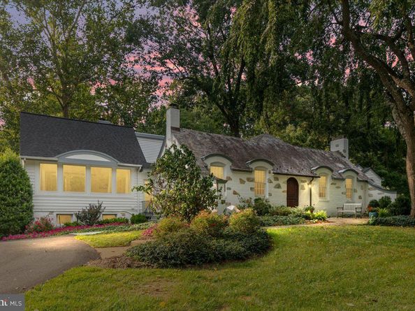 7058 Idylwood Road, Falls Church VA 22043