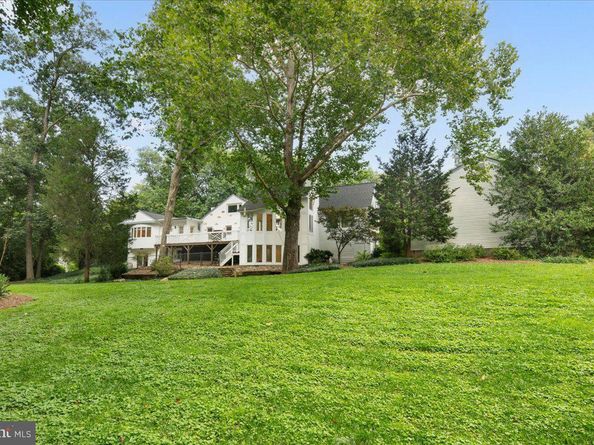 7058 Idylwood Road, Falls Church VA 22043
