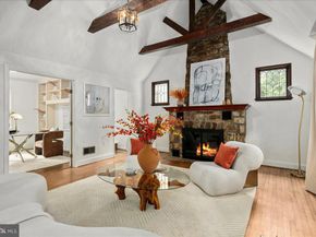 7058 Idylwood Road, Falls Church VA 22043
