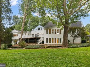7058 Idylwood Road, Falls Church VA 22043