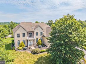 1401 Hampstead Court, Blue Bell PA 19422