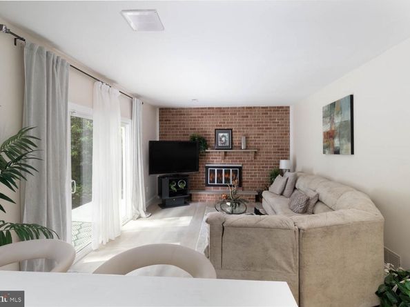 937 Caledonia Street, Philadelphia PA 19128