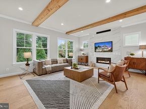 505 Hillcrest Drive SW, Vienna VA 22180