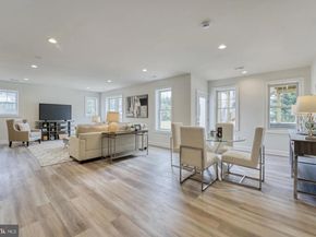 505 Hillcrest Drive SW, Vienna VA 22180