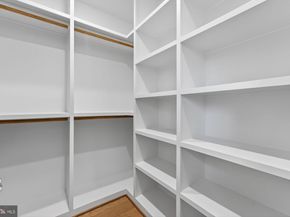 505 Hillcrest Drive SW, Vienna VA 22180