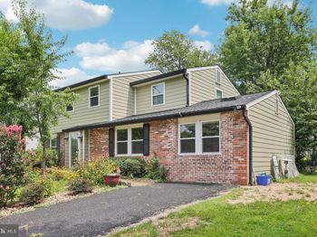 104 N Garfield Road