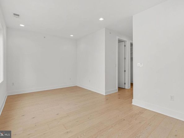 927 N Front Street 2, Philadelphia PA 19123
