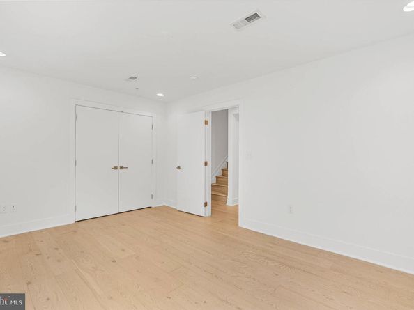 927 N Front Street 2, Philadelphia PA 19123
