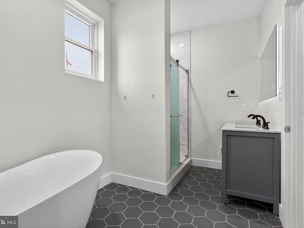 2407 W Seybert Street, Philadelphia PA 19121