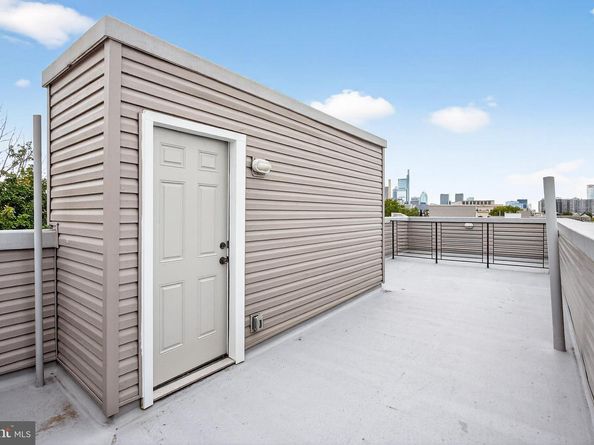 2407 W Seybert Street, Philadelphia PA 19121