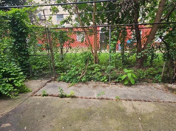 5507 Spring Street, Philadelphia PA 19139