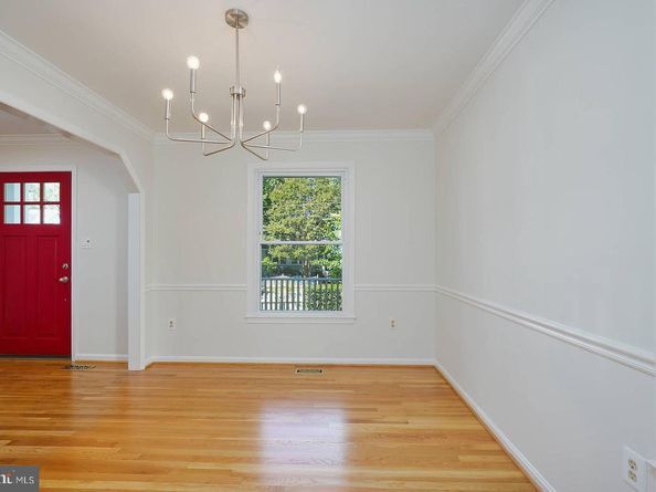 35 N Highland Street, Arlington VA 22201