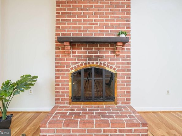 35 N Highland Street, Arlington VA 22201