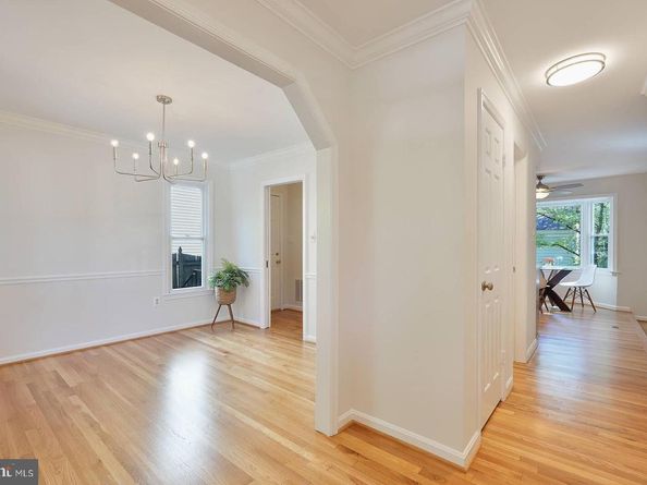 35 N Highland Street, Arlington VA 22201
