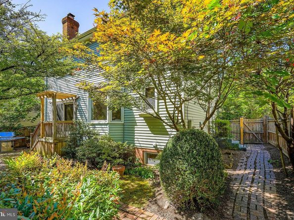 35 N Highland Street, Arlington VA 22201