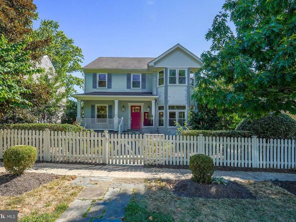 35 N Highland Street, Arlington VA 22201