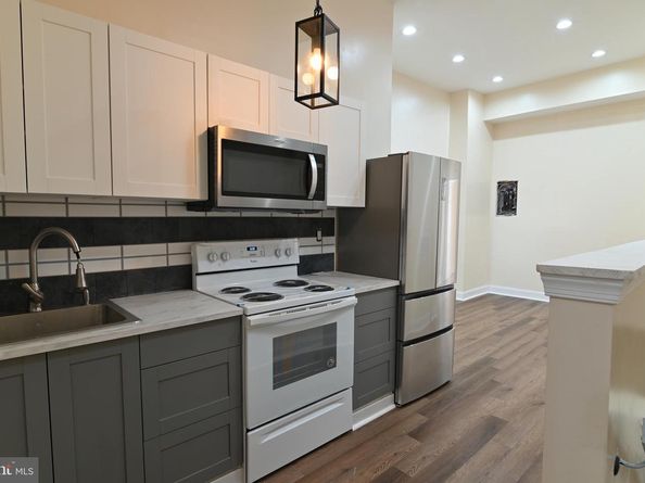 5165 W Columbia Avenue, Philadelphia PA 19131