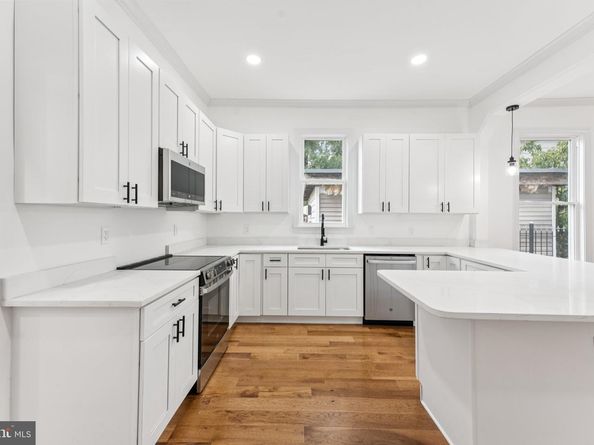 2105 4TH Street NE, Washington DC 20002