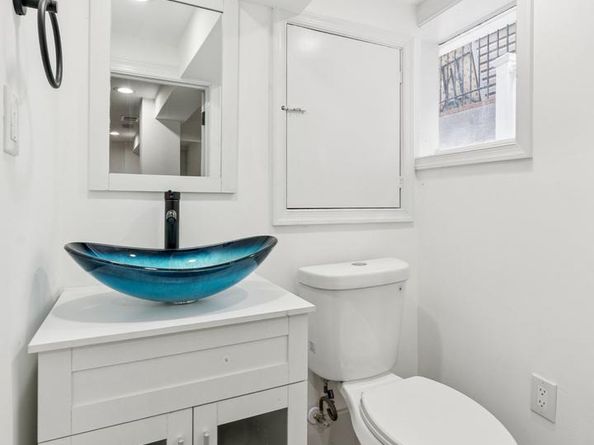 2105 4TH Street NE, Washington DC 20002