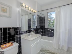 4000 Cathedral Avenue NW 516B, Washington DC 20016
