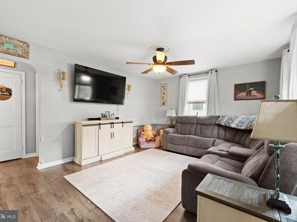 511 Smithfield Avenue, Philadelphia PA 19116
