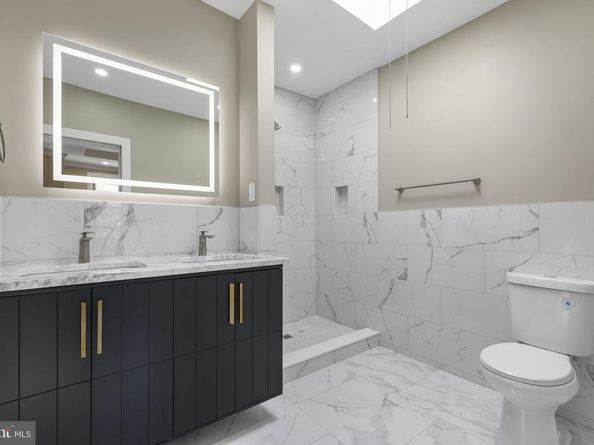 4910 Pine Street, Philadelphia PA 19143