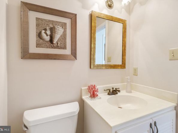 2757 Unicorn Lane NW, Washington DC 20015