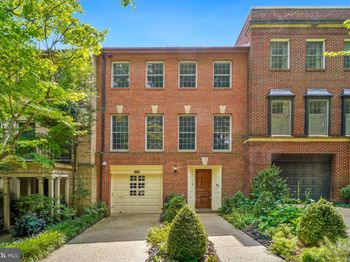 2757 Unicorn Lane NW