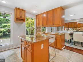 2757 Unicorn Lane NW, Washington DC 20015