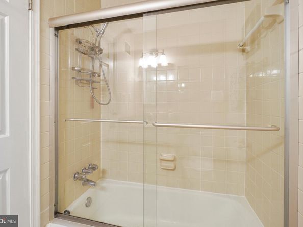 2757 Unicorn Lane NW, Washington DC 20015