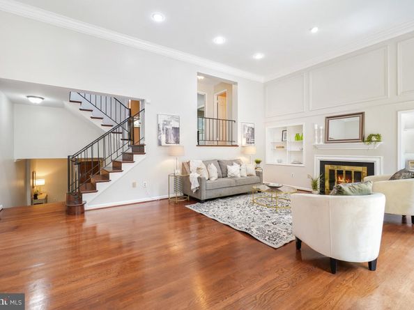 2757 Unicorn Lane NW, Washington DC 20015