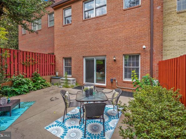 2757 Unicorn Lane NW, Washington DC 20015