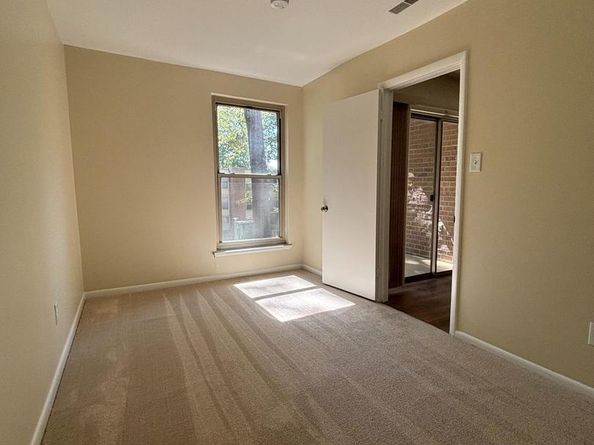 3314 Woodburn Village Drive 13, Annandale VA 22003