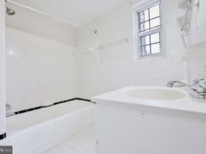 1814 W Abingdon Drive 201, Alexandria VA 22314