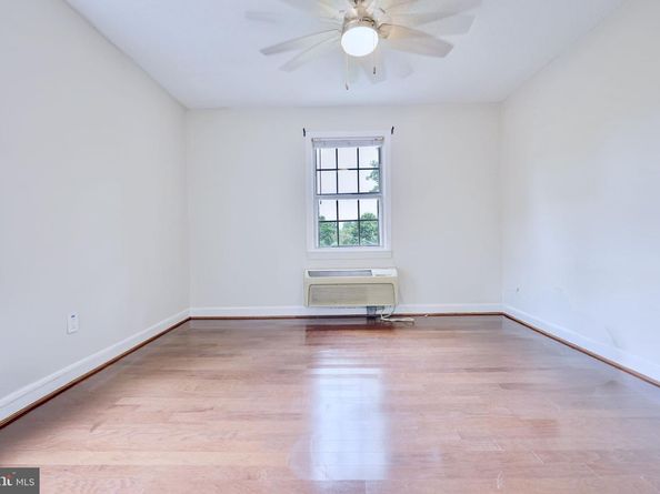 1814 W Abingdon Drive 201, Alexandria VA 22314