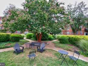 1814 W Abingdon Drive 201, Alexandria VA 22314