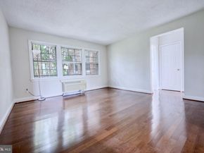 1814 W Abingdon Drive 201, Alexandria VA 22314