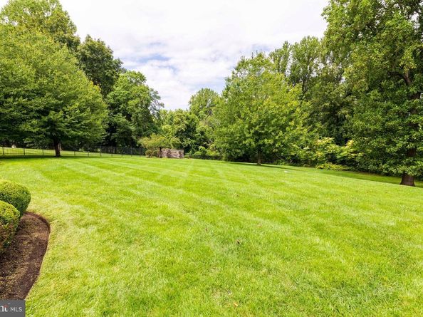 1121 Jefferson Lane, Huntingdon Valley PA 19006