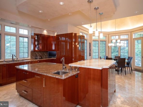 1121 Jefferson Lane, Huntingdon Valley PA 19006