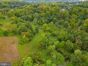1121 Jefferson Lane, Huntingdon Valley PA 19006