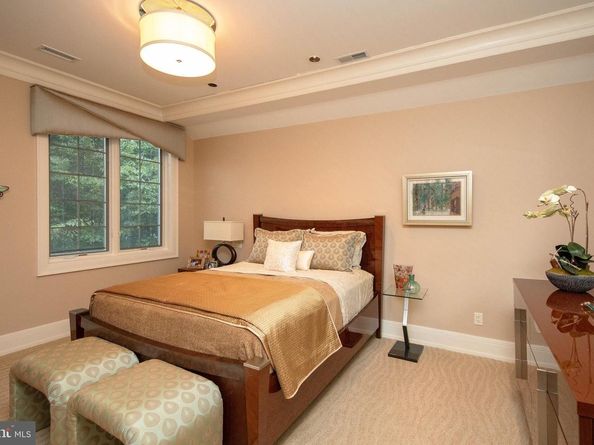 1121 Jefferson Lane, Huntingdon Valley PA 19006