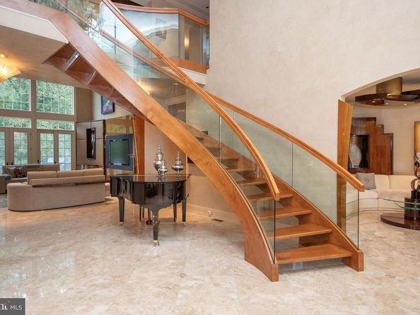 1121 Jefferson Lane, Huntingdon Valley PA 19006