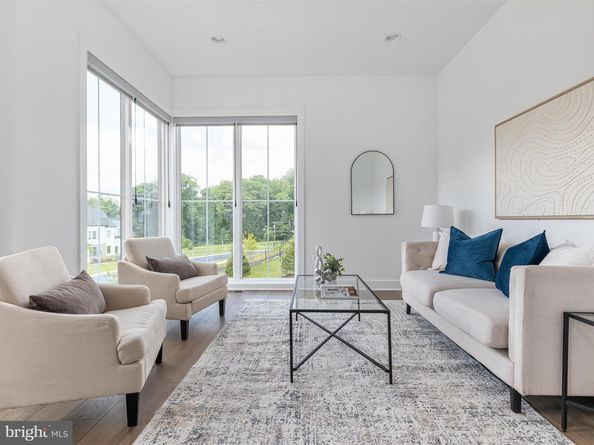 3557 Orchid Pond Way, Oakton VA 22124