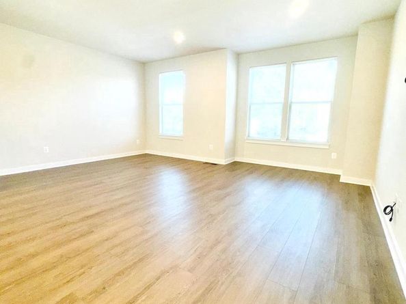 1165 Herndon Parkway Parkway, Herndon VA 20170