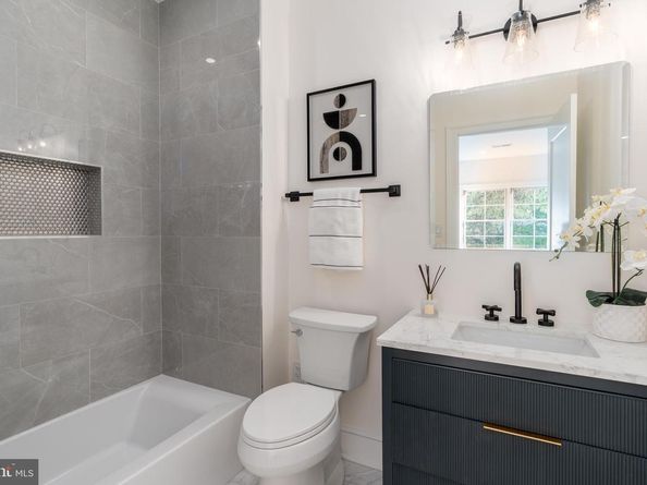 5631 Macarthur Boulevard NW, Washington DC 20016
