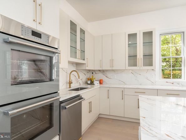 5631 Macarthur Boulevard NW, Washington DC 20016