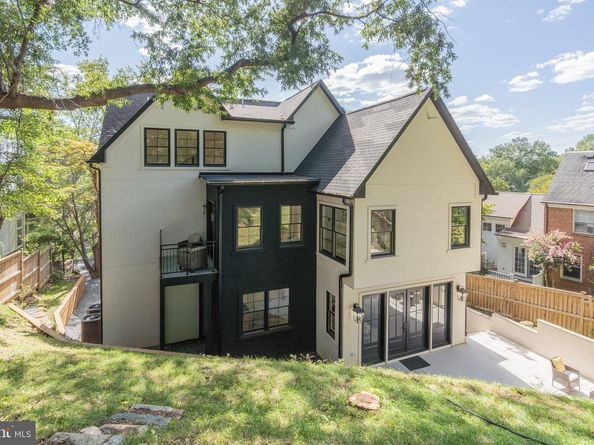 5631 Macarthur Boulevard NW, Washington DC 20016